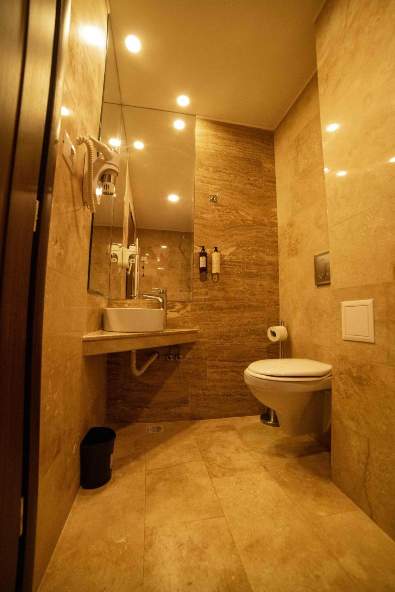 Bucharest Airport Accomodation Aparthotel Otopeni Exterior foto