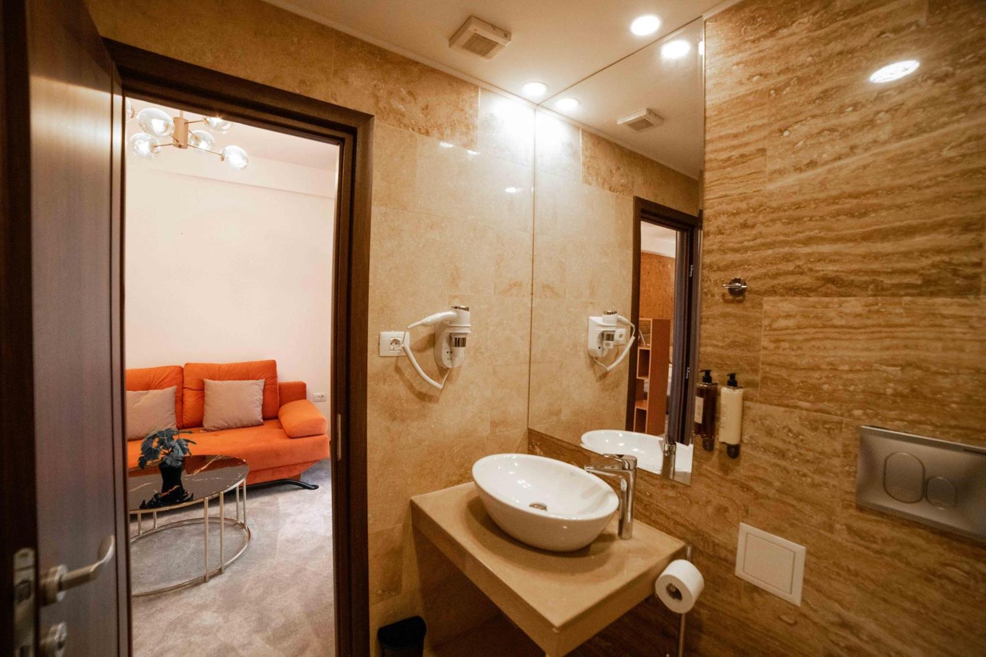 Bucharest Airport Accomodation Aparthotel Otopeni Exterior foto