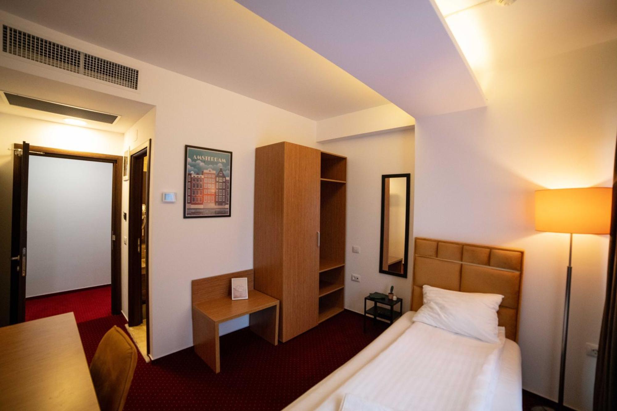Bucharest Airport Accomodation Aparthotel Otopeni Exterior foto