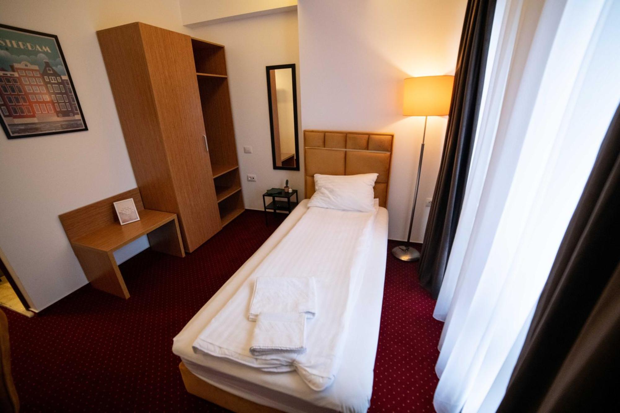 Bucharest Airport Accomodation Aparthotel Otopeni Exterior foto