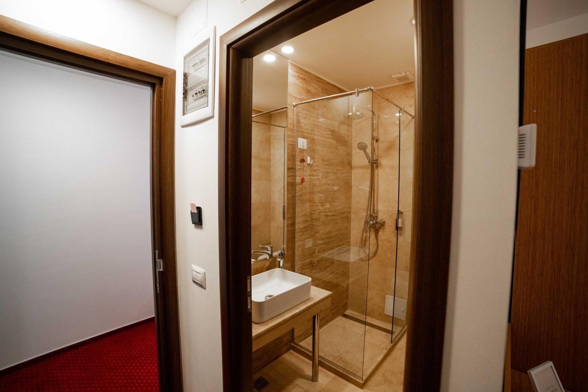 Bucharest Airport Accomodation Aparthotel Otopeni Exterior foto