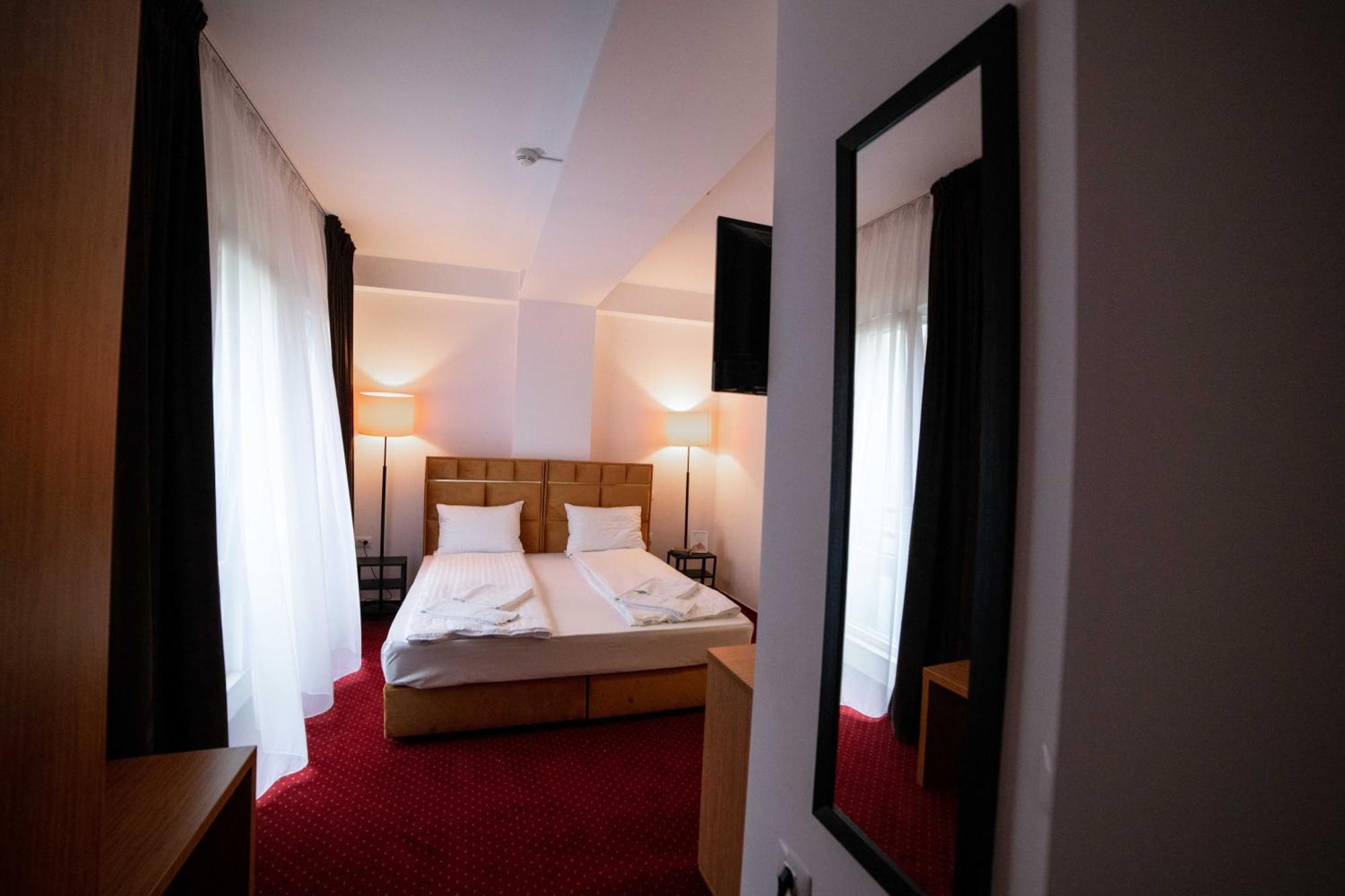 Bucharest Airport Accomodation Aparthotel Otopeni Exterior foto