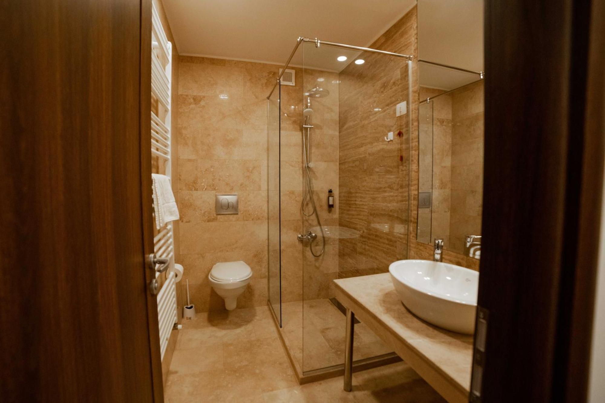 Bucharest Airport Accomodation Aparthotel Otopeni Exterior foto