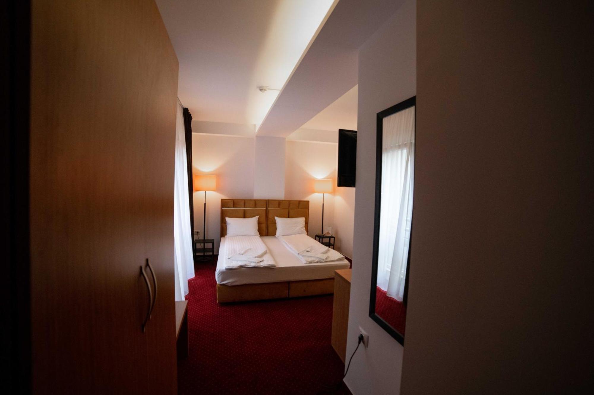 Bucharest Airport Accomodation Aparthotel Otopeni Exterior foto